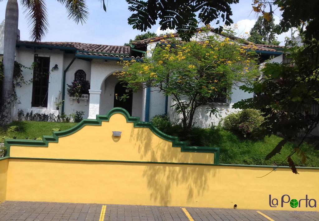 Kal Nawi Hotel San Salvador Exterior photo