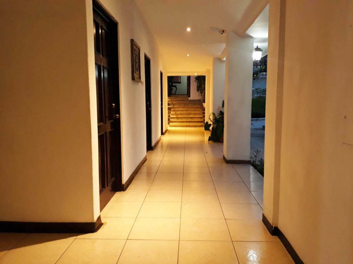 Kal Nawi Hotel San Salvador Exterior photo