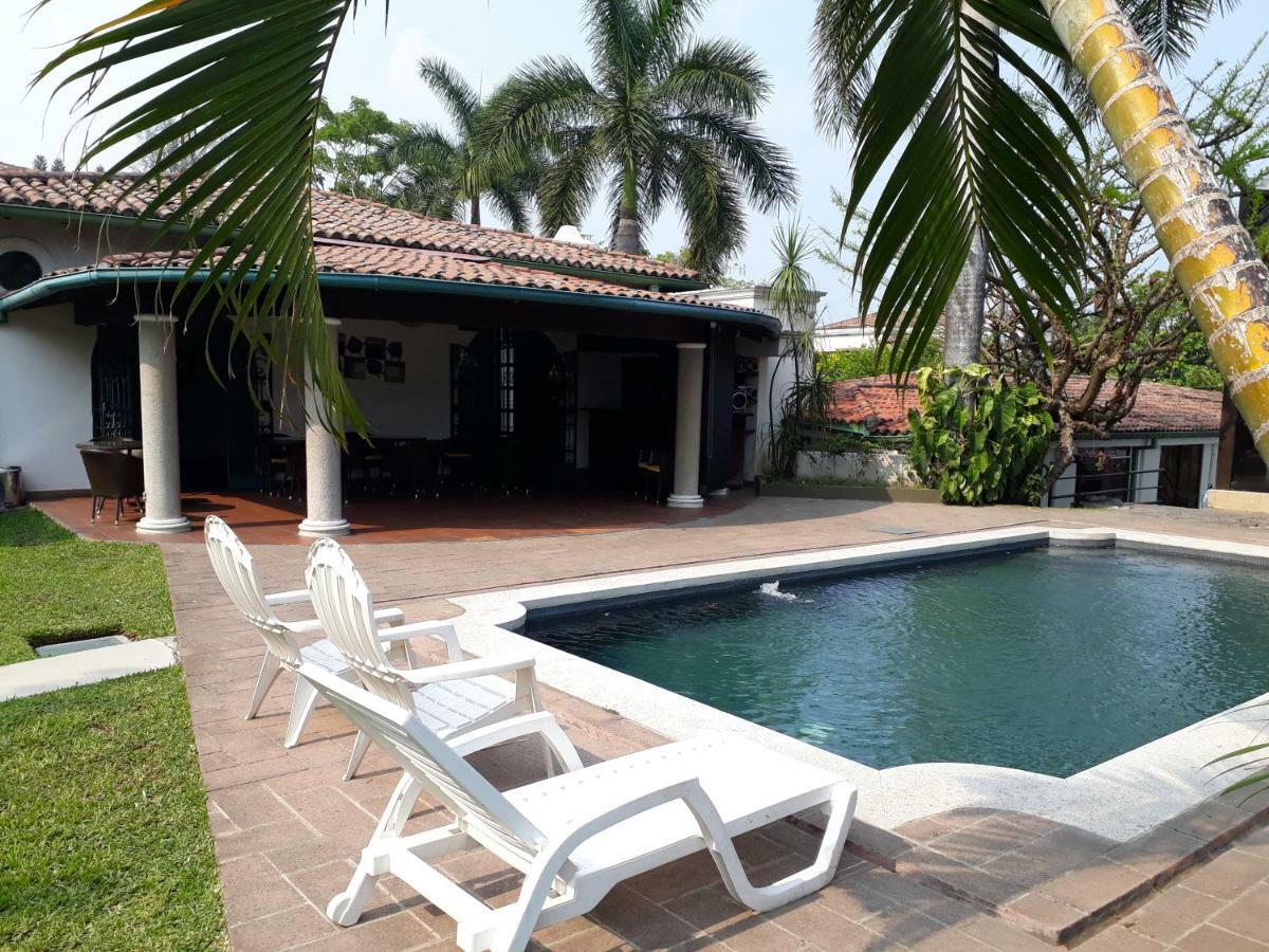 Kal Nawi Hotel San Salvador Exterior photo